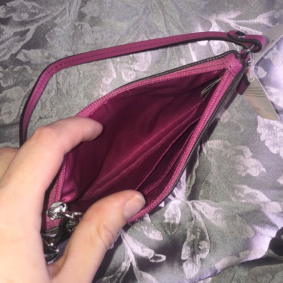 Brand new Coach wristlet - Picture 4 of 4